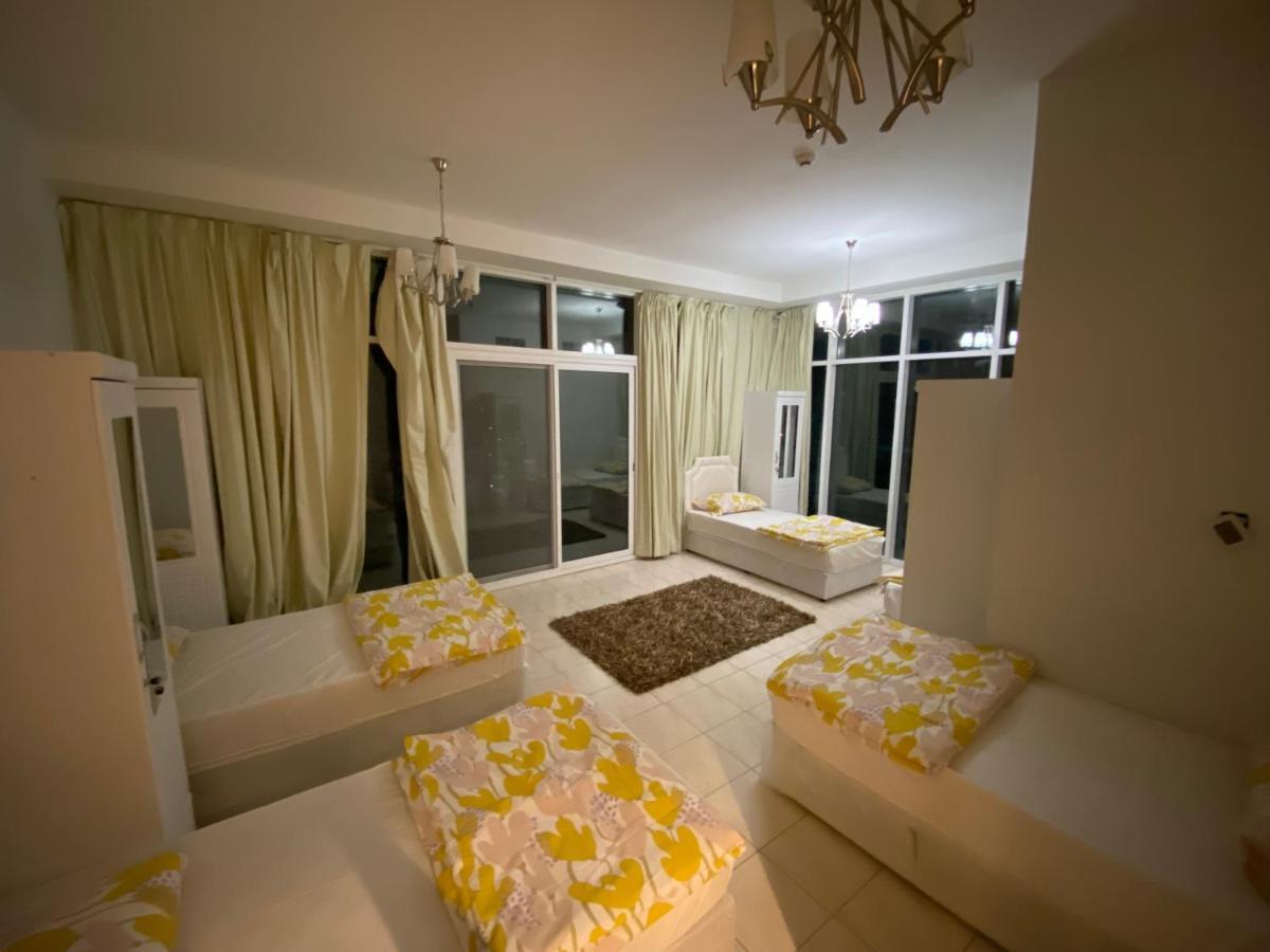 Elegance Hostel ドバイ エクステリア 写真